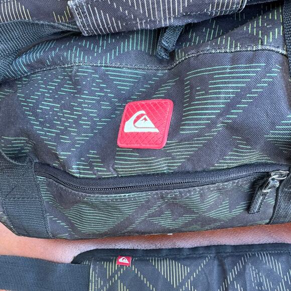 Vintage QuikSilver Duffel Bag 21x12x10 Black Green Yellow - Picture 3 of 12